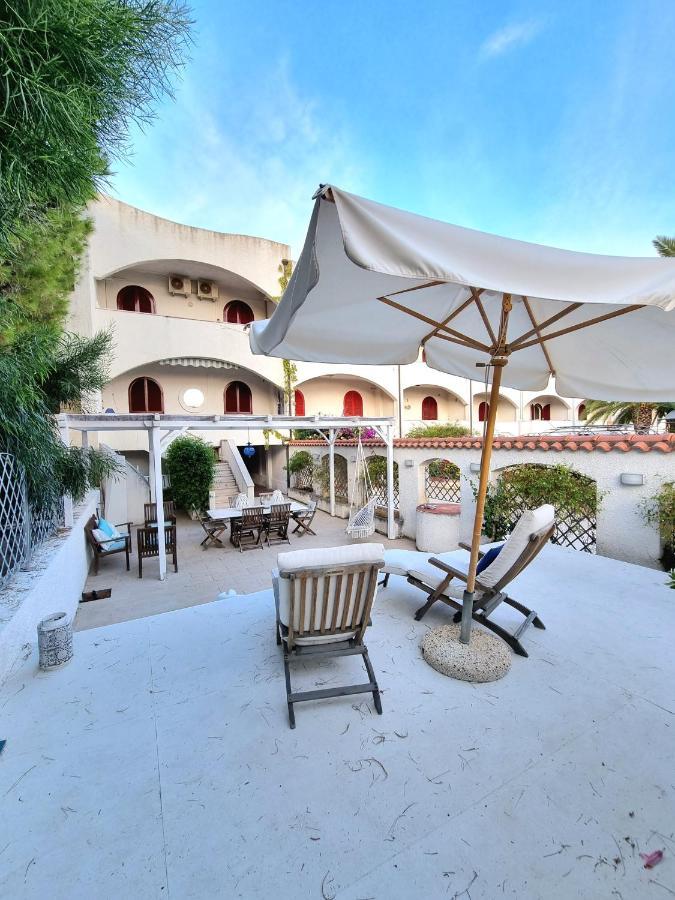 Vista Mare Su Tre Piani Con Giardino Villa Falerna Kültér fotó